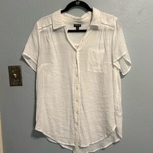 Torrid white button up short sleeve blouse sz 1